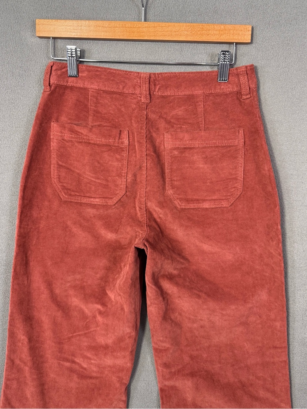 Faherty Organic Cotton Corduroy Patch Pocket Retro Wide Leg Pant in Henna, 27 - Picture 6 of 16